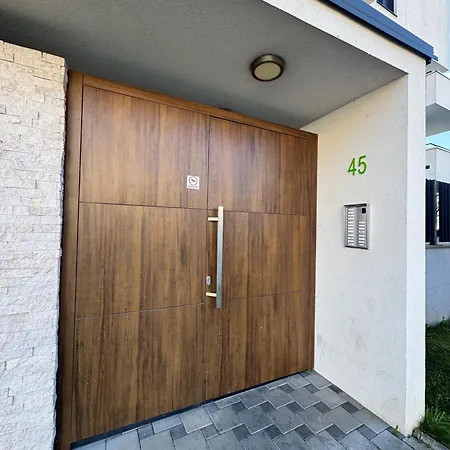 Luxury 3 Bedroom With Balcony & View Greenresidence *