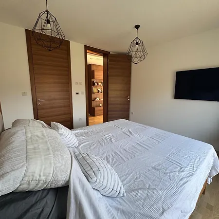 Luxury 3 Bedroom With Balcony & View Greenresidence